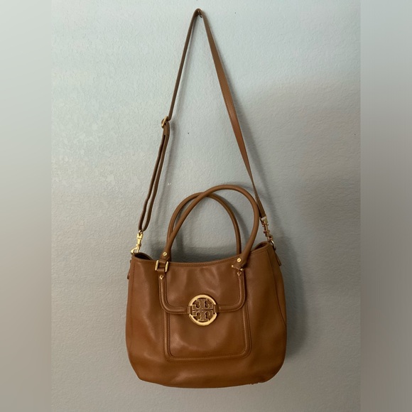 Tory Burch Amanda Hobo Tan Pebbled Leather Handbag Purse - Picture 2 of 5
